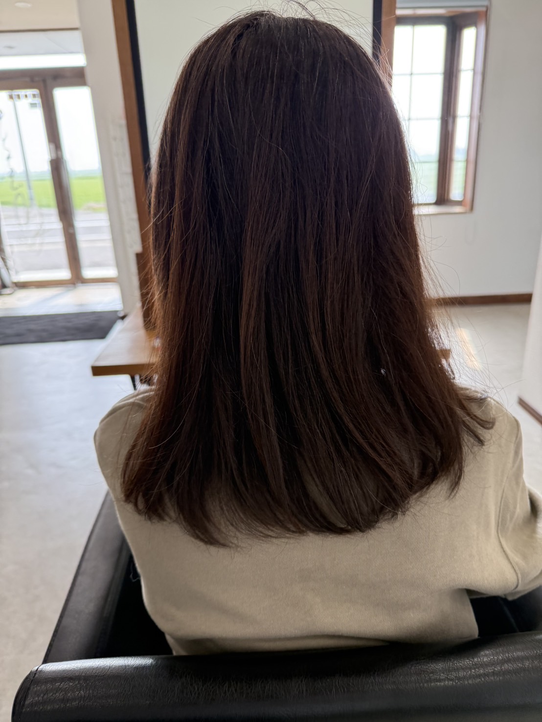 施術前 広がりのあるミディアムヘア